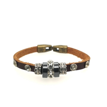Preview: Braunes Lederarmband mit Strass und Nieten