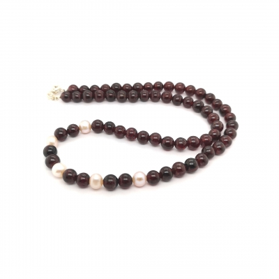 Granat Perlen Collier